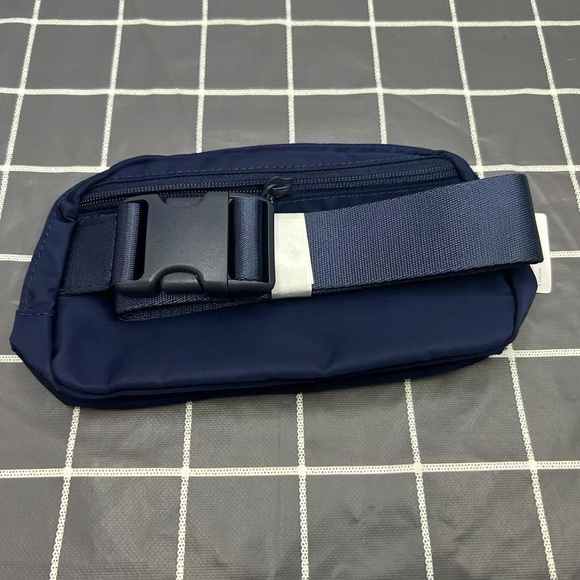 lululemon athletica Dark Blue Toiletry Bag - Picture 3 of 5